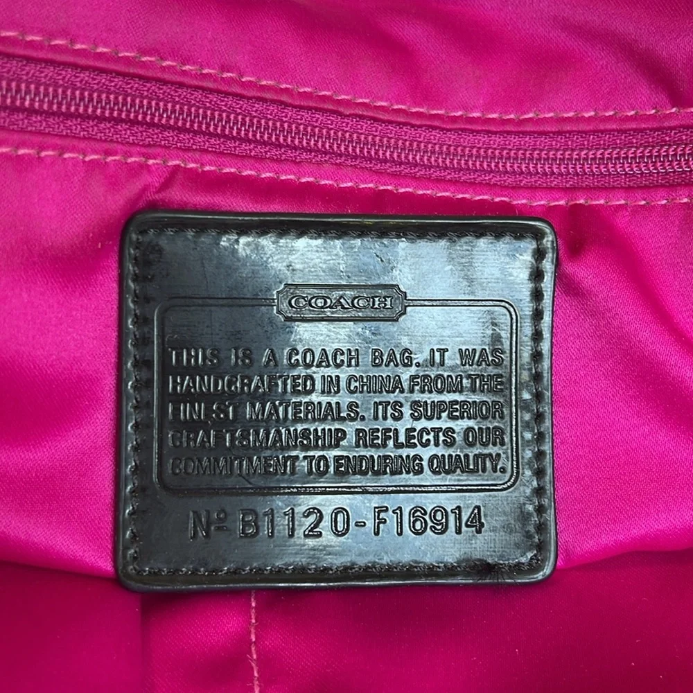 Coach Poppy Tote - Picture 7 of 17